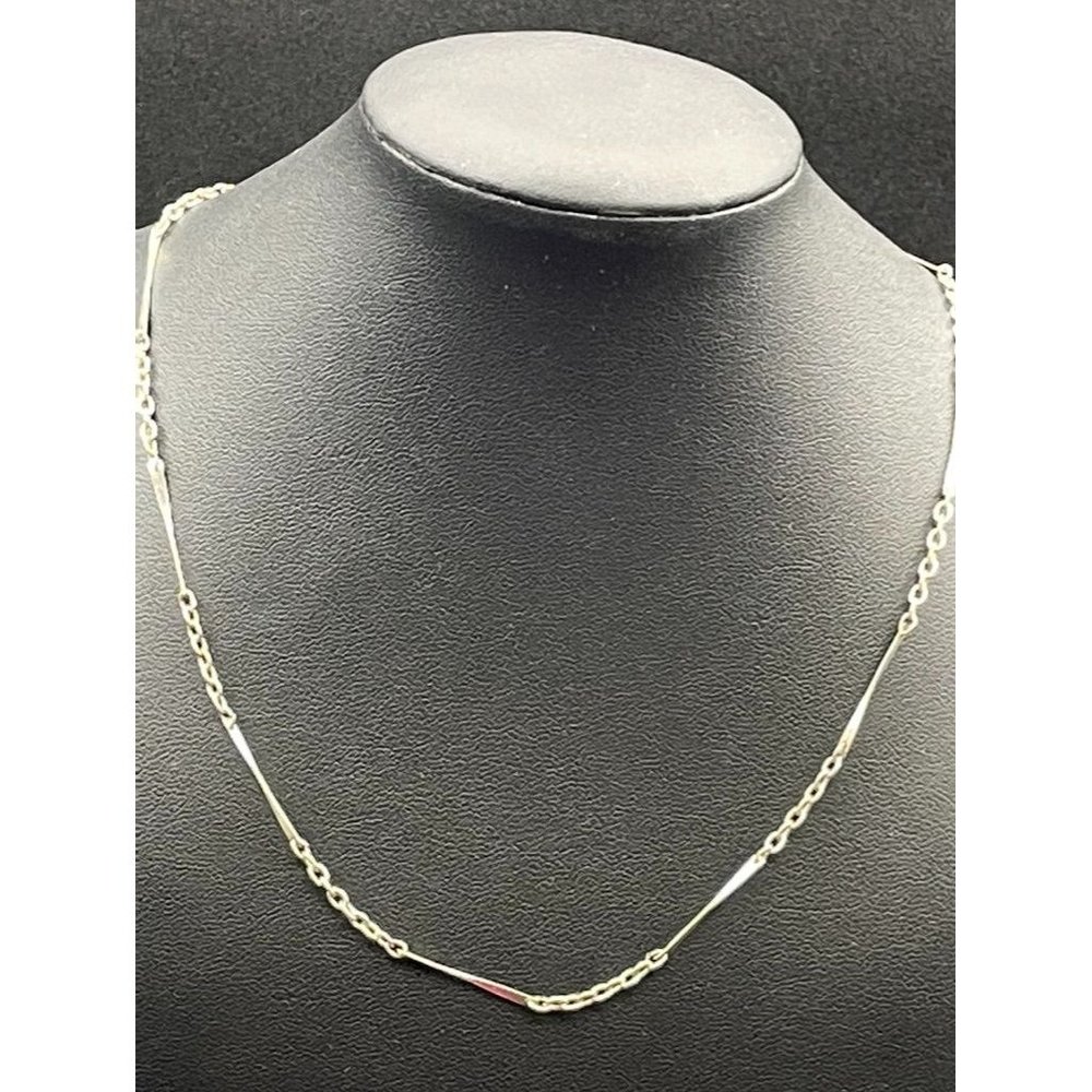 Silvertone Box Chain Twisted Metal Necklace Length 17 Inches